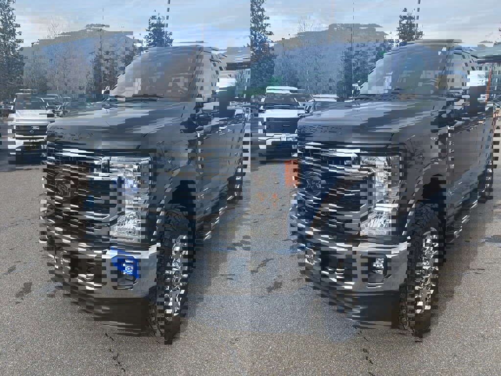 Certified 2020 Ford F350 Lariat w/ Lariat Ultimate Package image 3