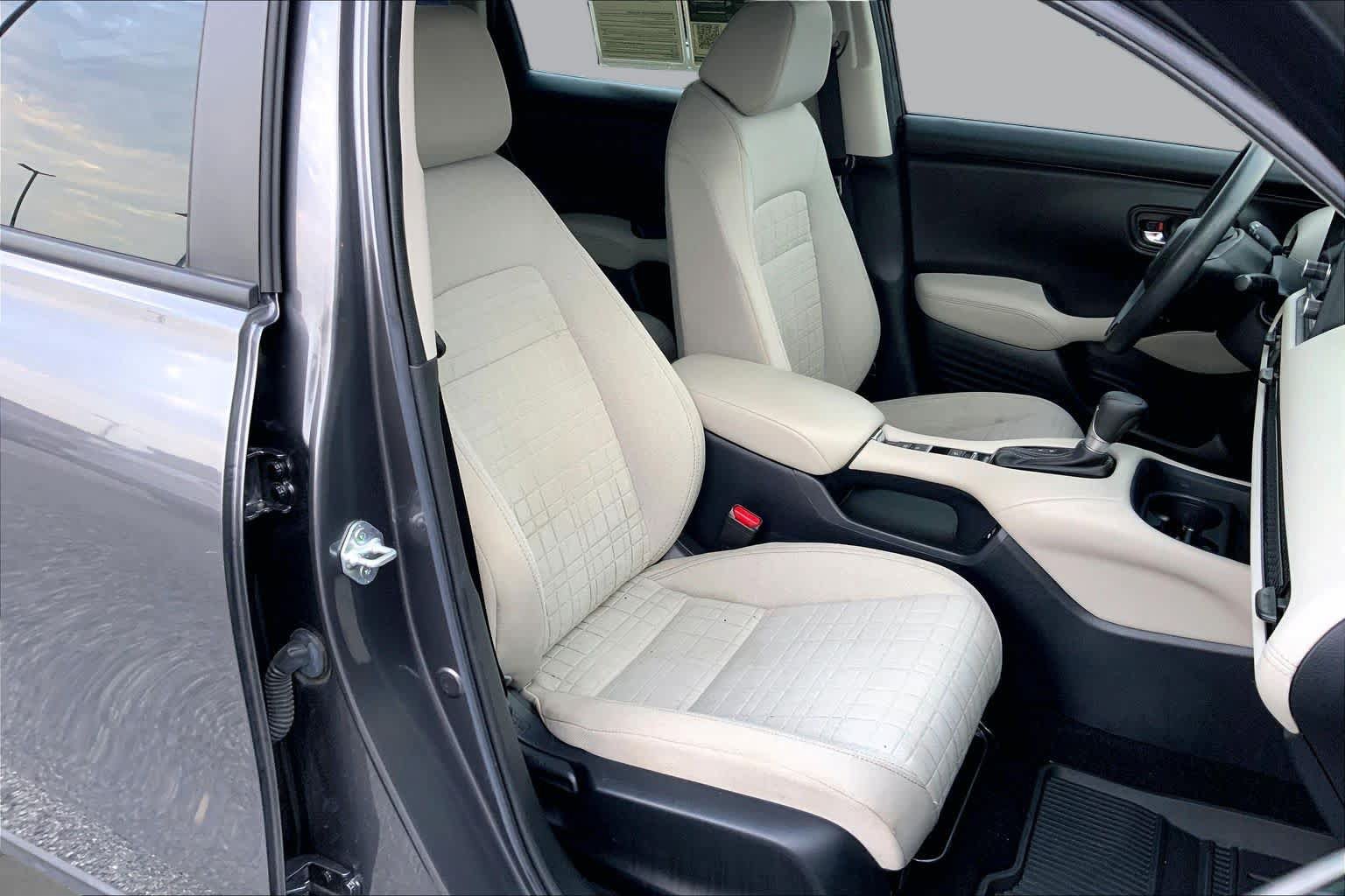 Used 2024 Honda HR-V LX image 9