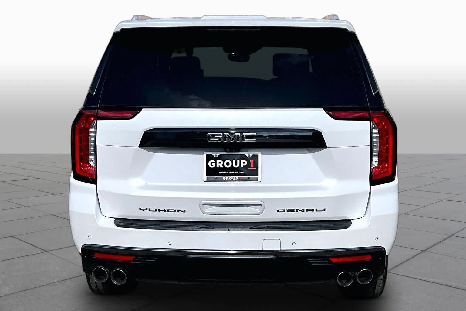 Used 2023 GMC Yukon Denali Ultimate AWD/4WD image 5