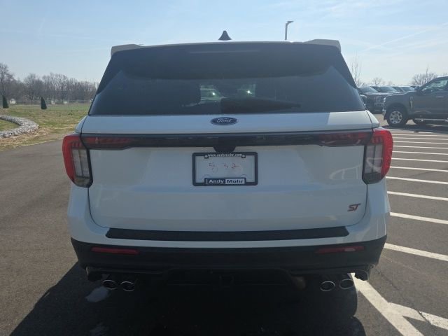 Certified 2025 Ford Explorer ST AWD/4WD image 9