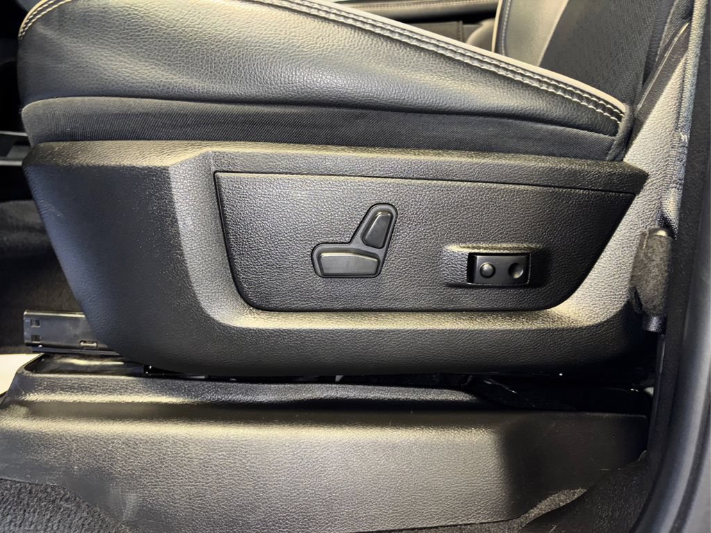 Used 2024 RAM 2500 Laramie w/ Safety Group AWD/4WD image 31