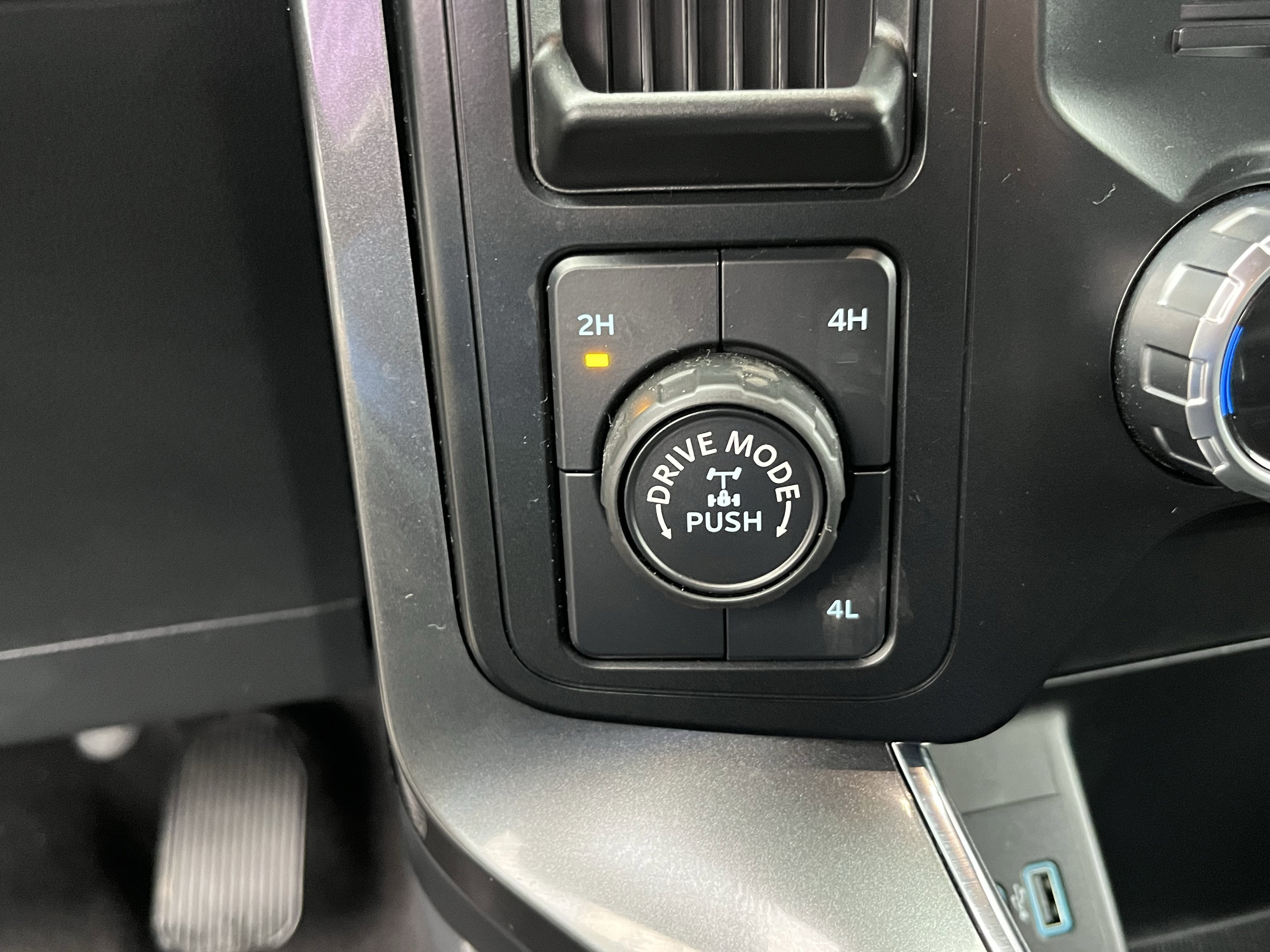 Certified 2023 Ford F150 XLT w/ Equipment Group 302A High image 20