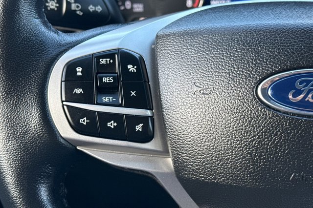 Certified 2022 Ford Explorer XLT w/ Equipment Group 202A image 32