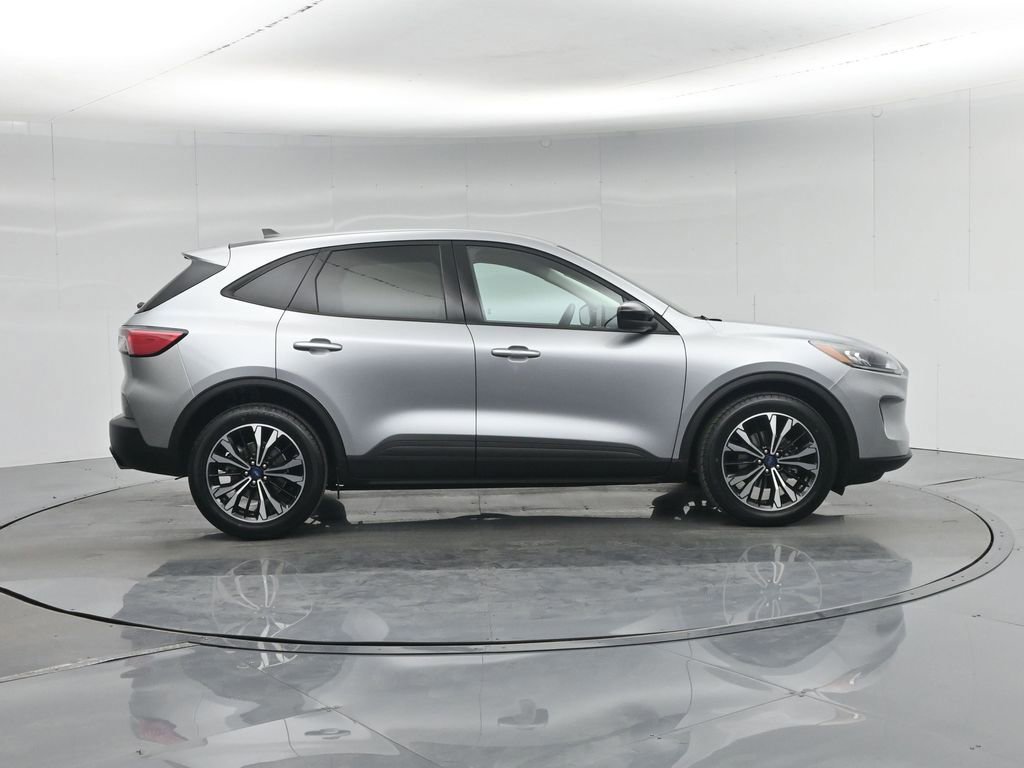 Certified 2022 Ford Escape SE w/ SE Sport Appearance Package image 10