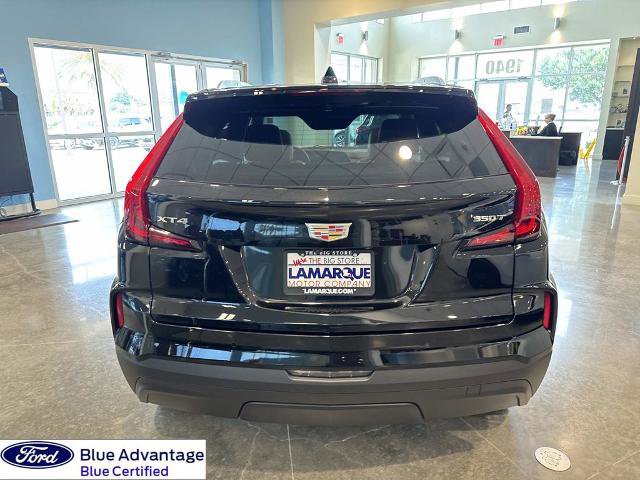 Used 2024 Cadillac XT4 Luxury w/ Cold Weather Package FWD image 9