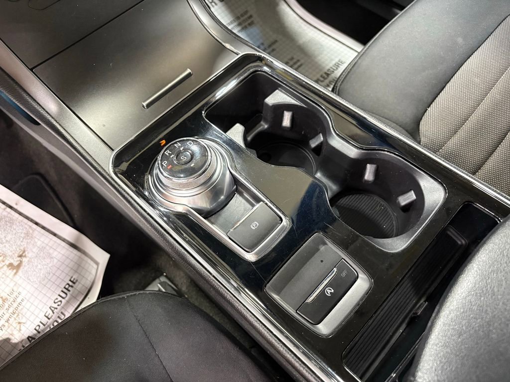 Certified 2019 Ford Edge SE image 27