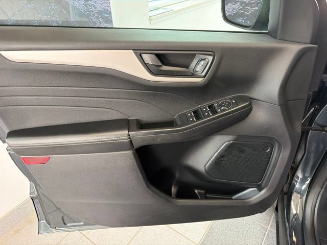 Certified 2022 Ford Escape SE w/ Convenience Package FWD image 16