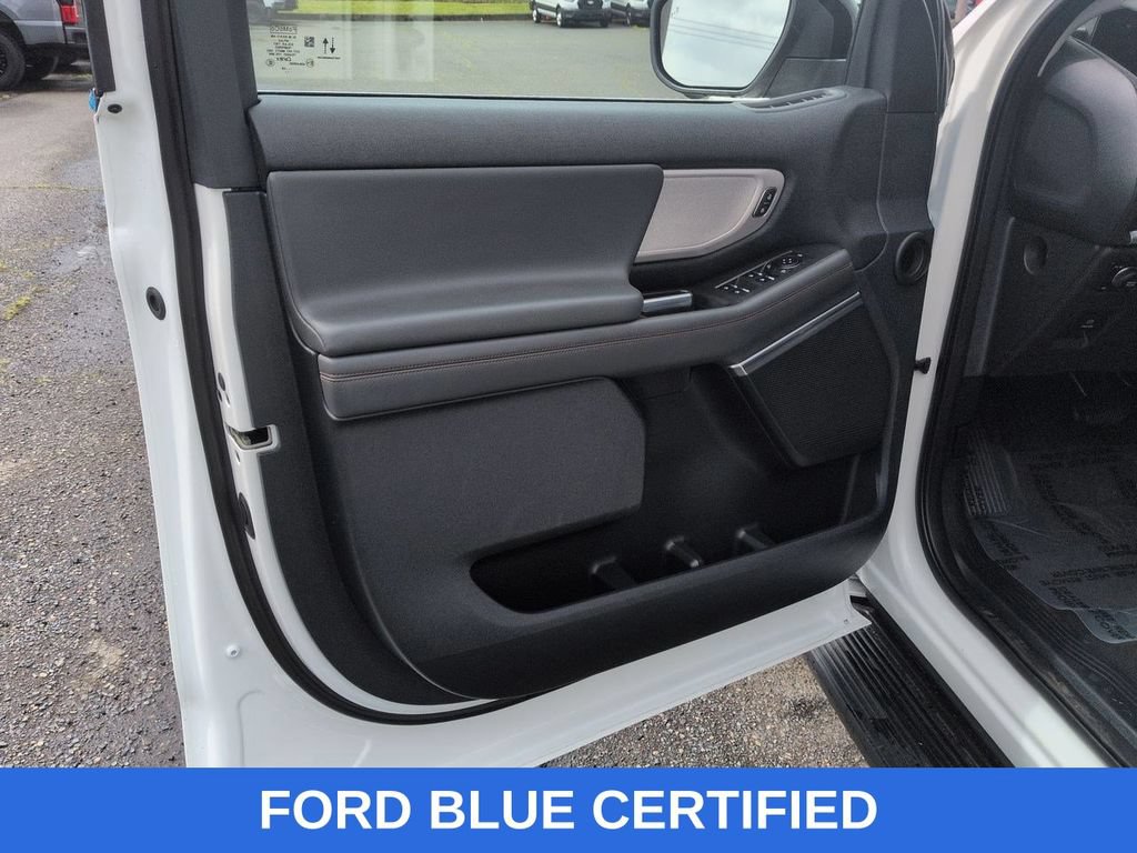 Certified 2025 Ford Expedition Max Active AWD/4WD image 9