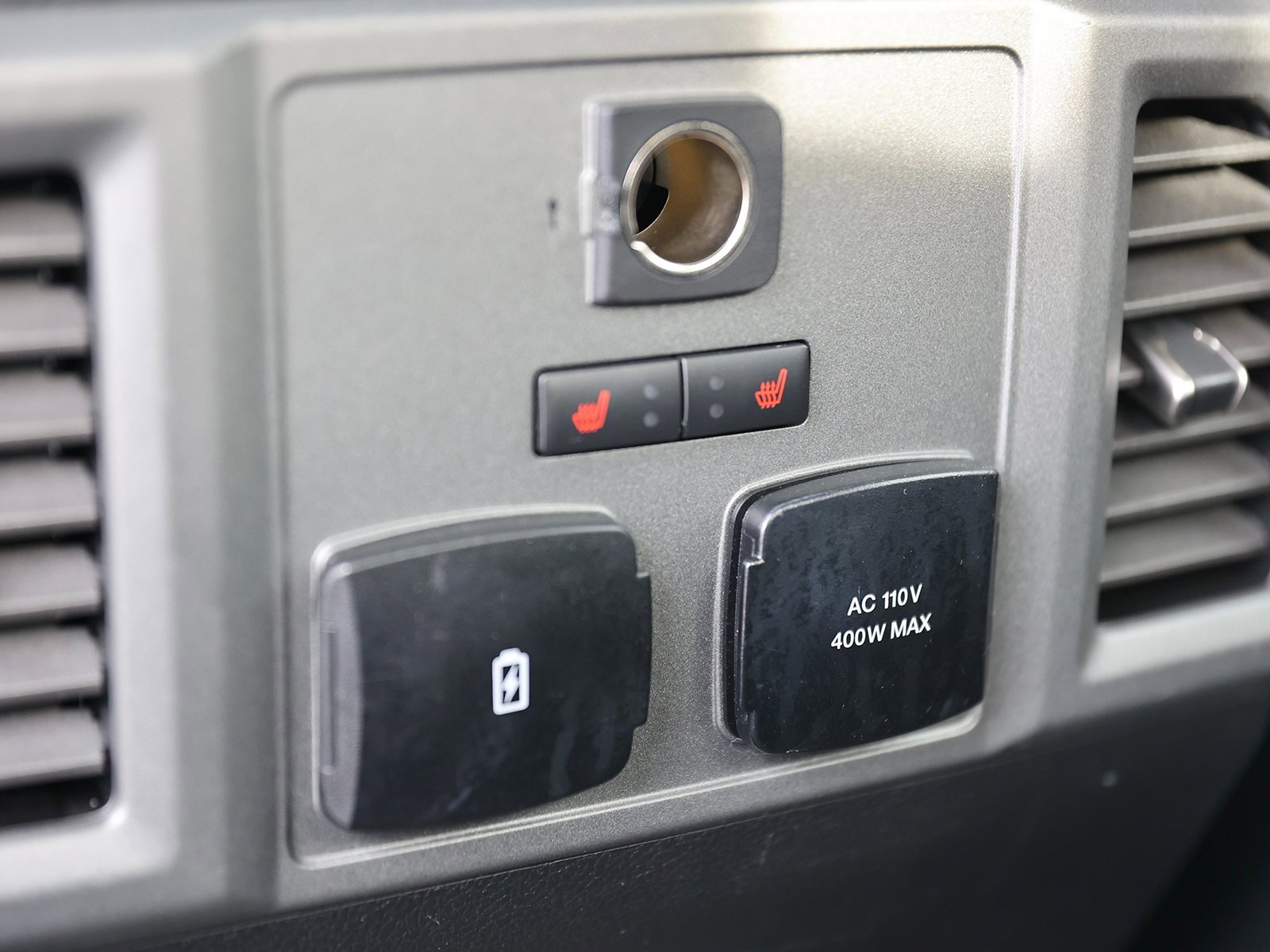 Certified 2020 Ford F150 Raptor w/ Equipment Group 802A Luxury image 24