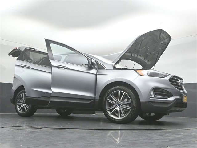 Certified 2022 Ford Edge Titanium w/ Class II Trailer Tow Package image 53