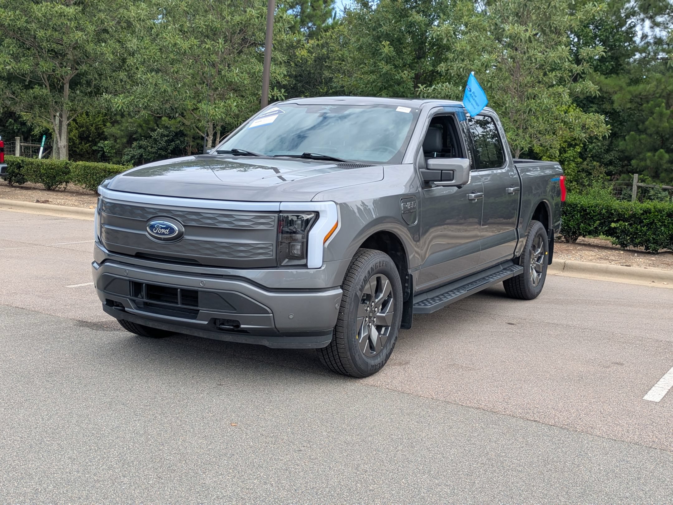 Certified 2023 Ford F150 Lightning Lariat w/ Equipment Group 511A High AWD/4WD image 8