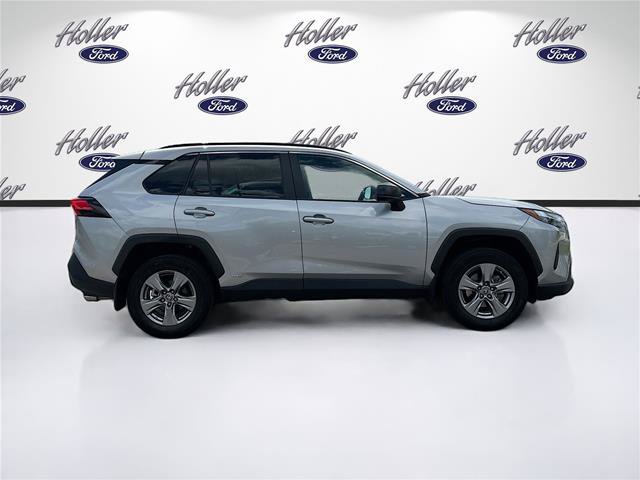 Used 2024 Toyota RAV4 LE AWD/4WD image 9