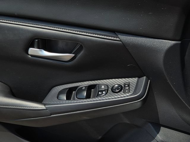 Used 2023 Nissan Sentra SV FWD image 16