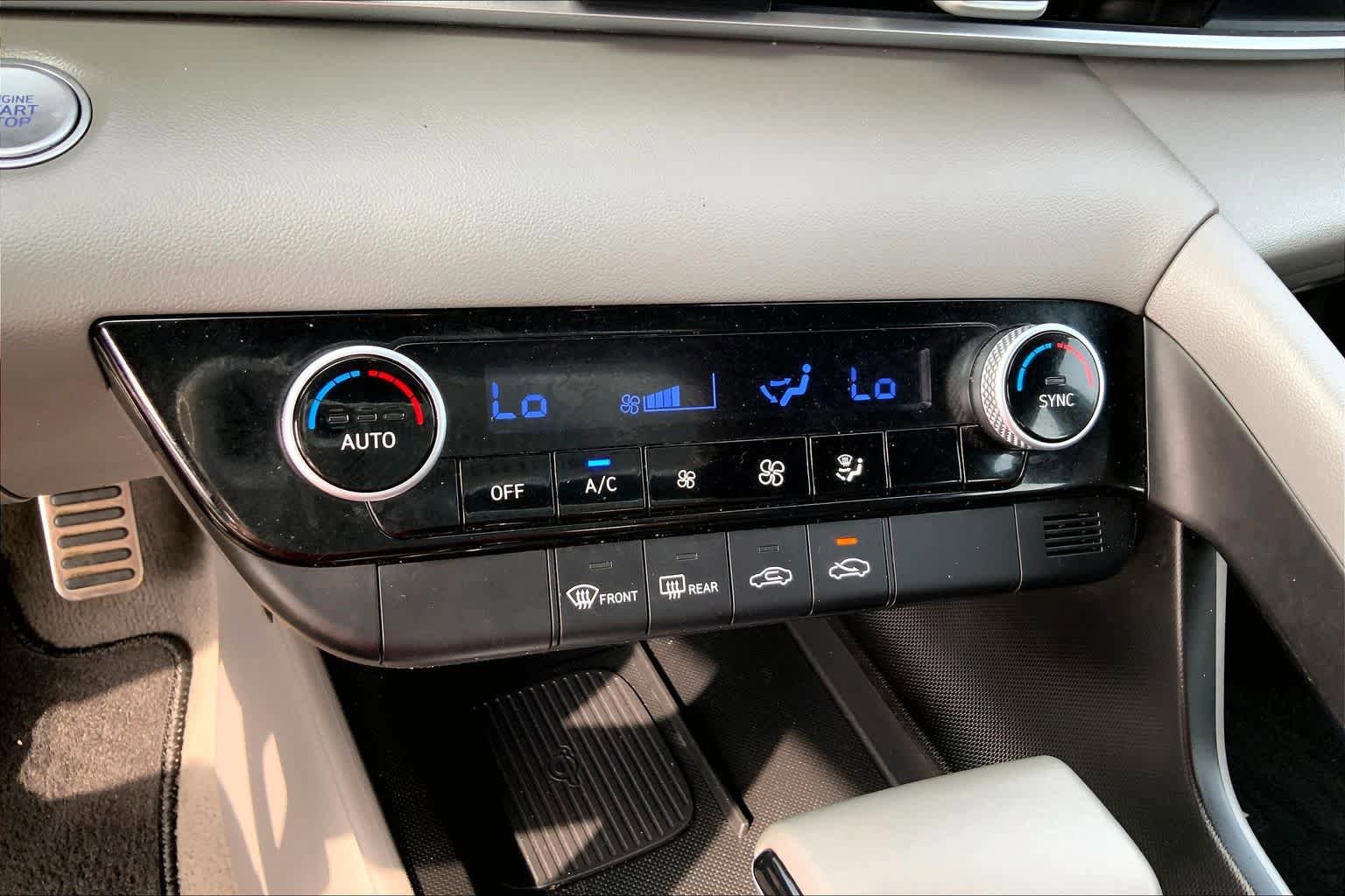 Used 2025 Hyundai Elantra Sport FWD image 29