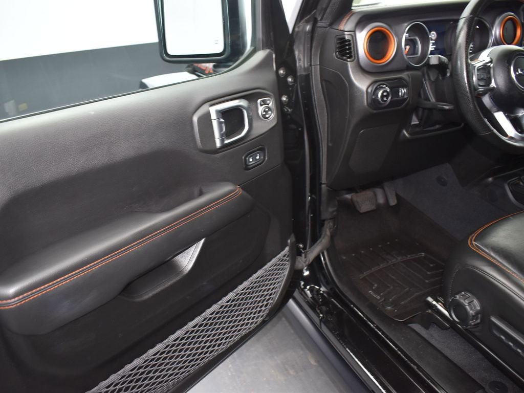 Used 2023 Jeep Gladiator Mojave w/ LED Lighting Group AWD/4WD image 9