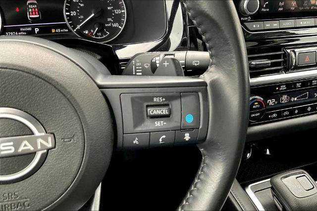 Used 2025 Nissan Pathfinder SV FWD image 12