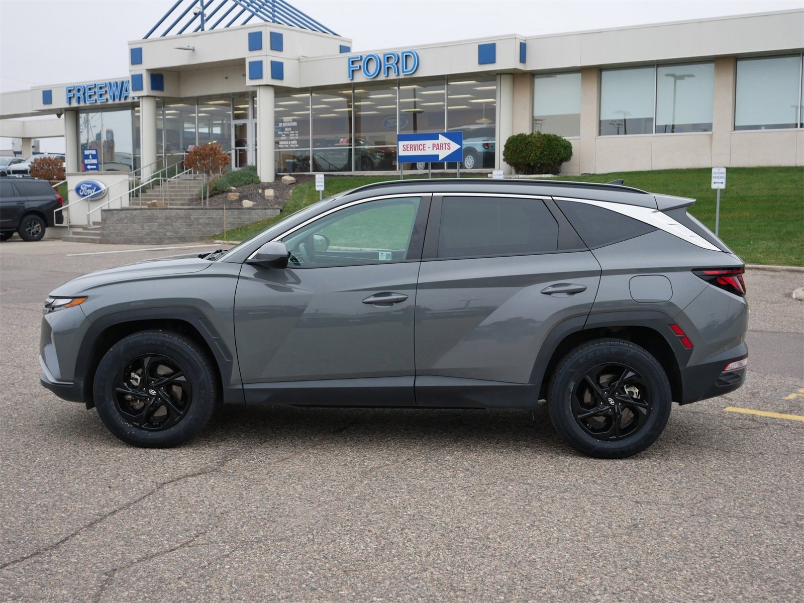 Used 2024 Hyundai Tucson SEL image 2