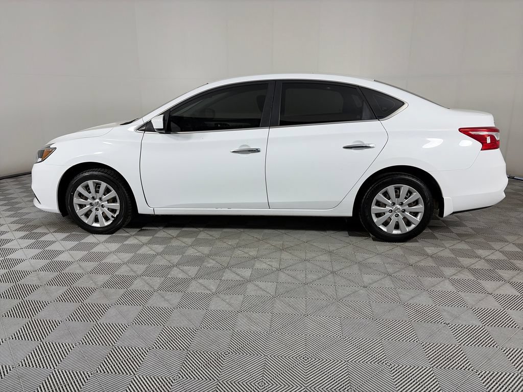 Used 2017 Nissan Sentra S FWD image 4