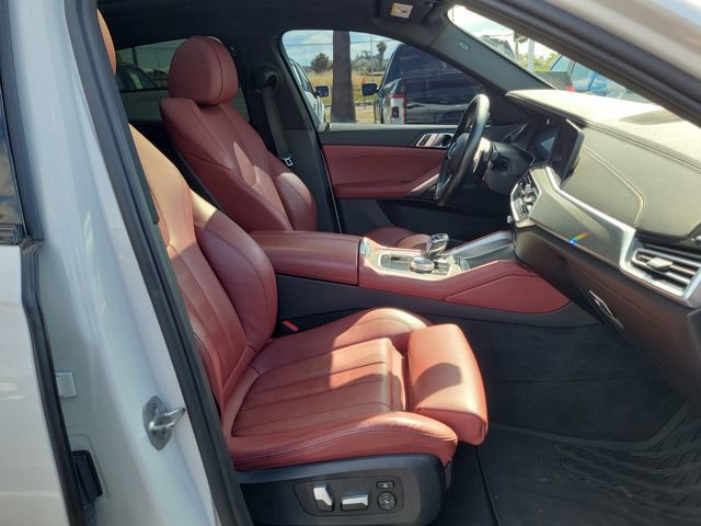 Used 2022 BMW X6 xDrive40i w/ Executive Package image 24