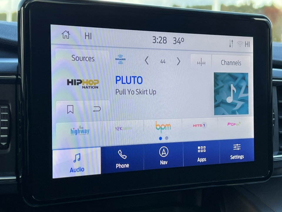 Certified 2022 Ford Explorer XLT w/ Equipment Group 202A image 29