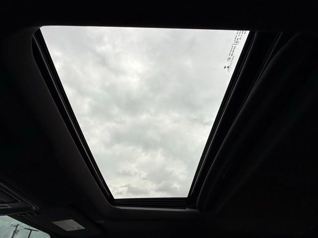 Used 2022 Chevrolet Silverado 1500 High Country w/ LPO, Dark Essentials Package image 21