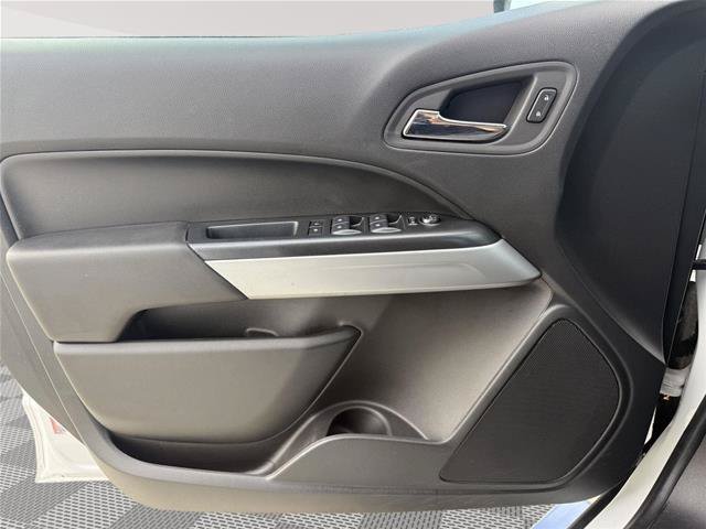 Used 2022 Chevrolet Colorado LT AWD/4WD image 17