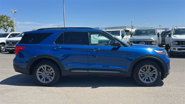Certified 2022 Ford Explorer XLT w/ Equipment Group 202A AWD/4WD image 2