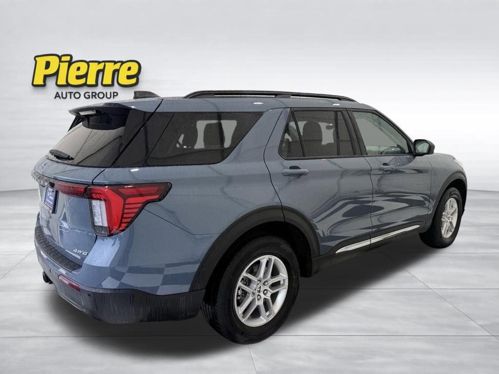 Certified 2025 Ford Explorer Active image 3