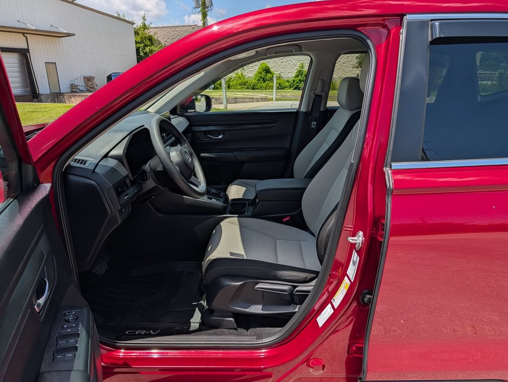 Used 2025 Honda CR-V LX image 19