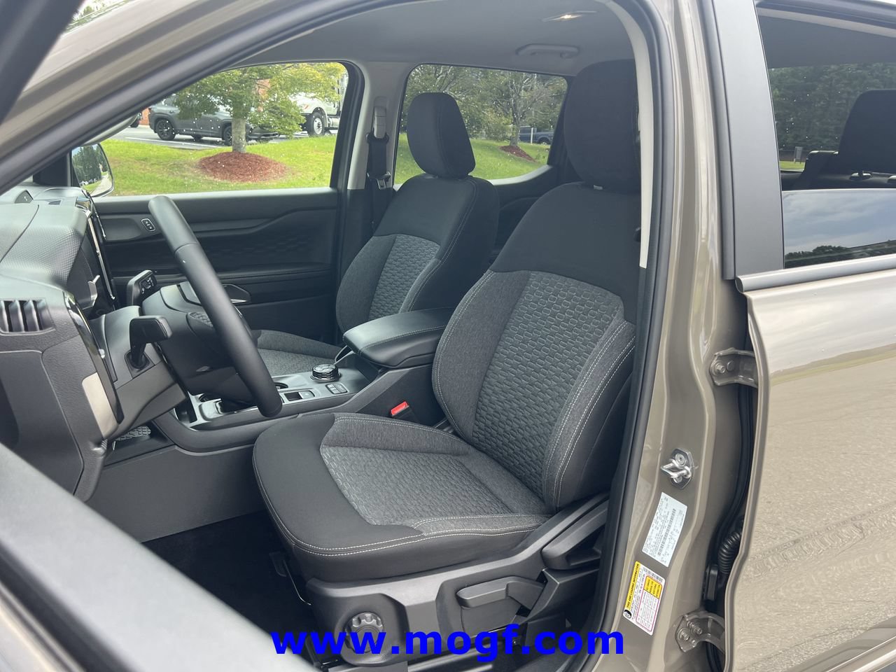 Certified 2025 Ford Ranger XLT w/ FX4 Off-Road Package AWD/4WD image 13