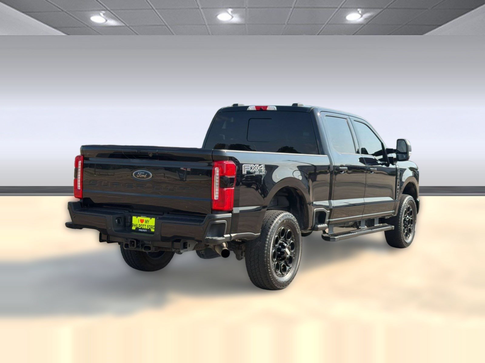 Certified 2025 Ford F250 XLT w/ Black Appearance Package AWD/4WD image 9