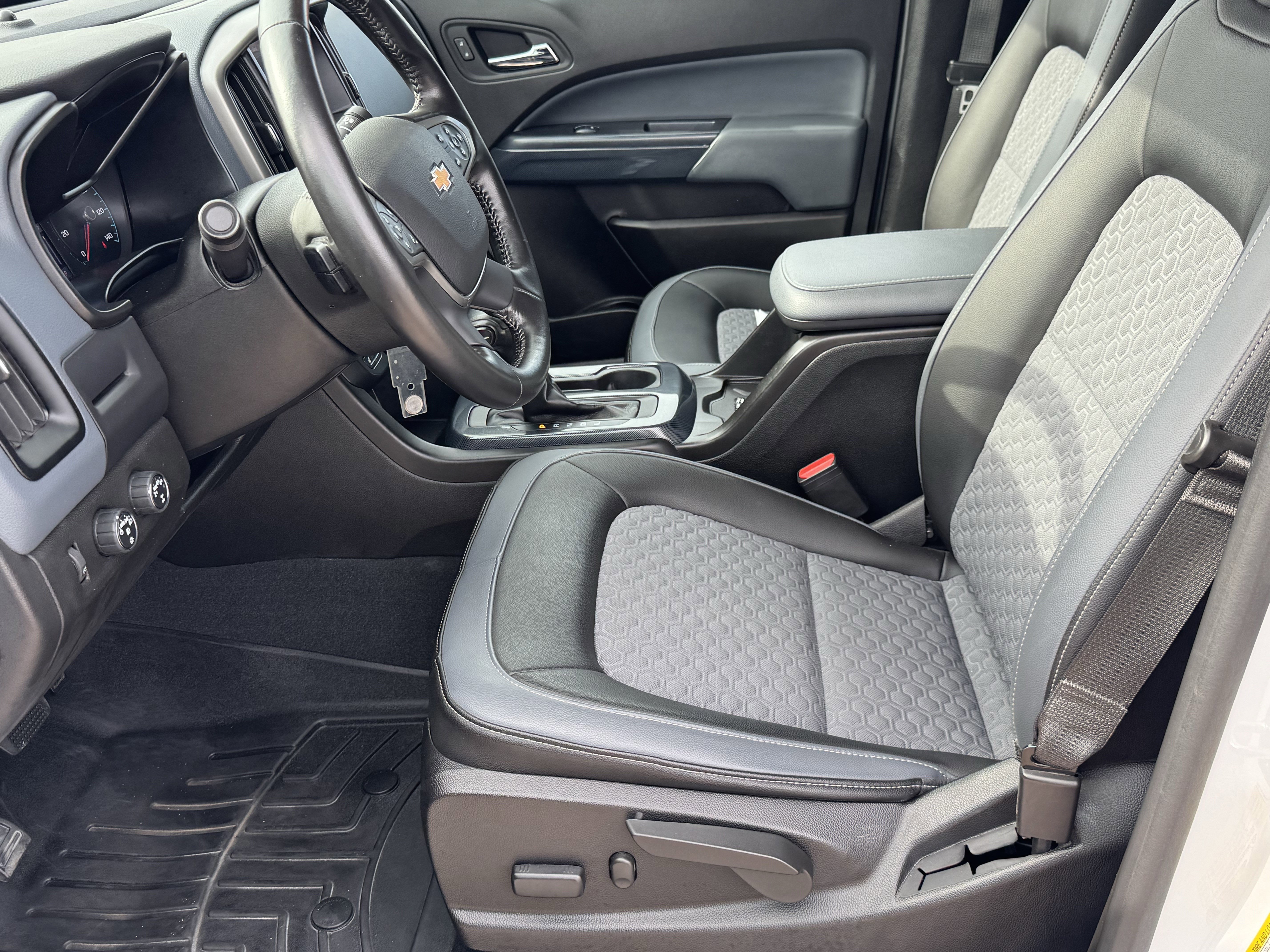 Used 2021 Chevrolet Colorado Z71 w/ Safety Package image 10