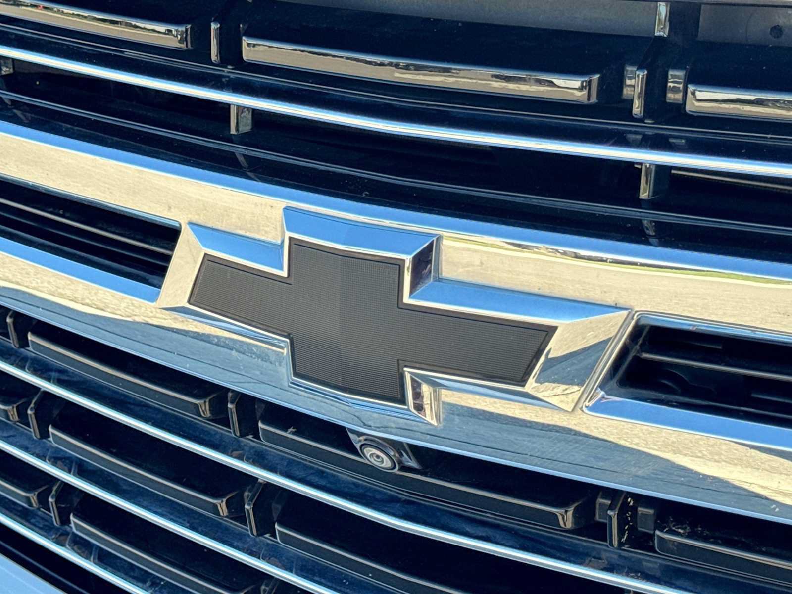 Used 2024 Chevrolet Suburban LT w/ Luxury Package AWD/4WD image 11