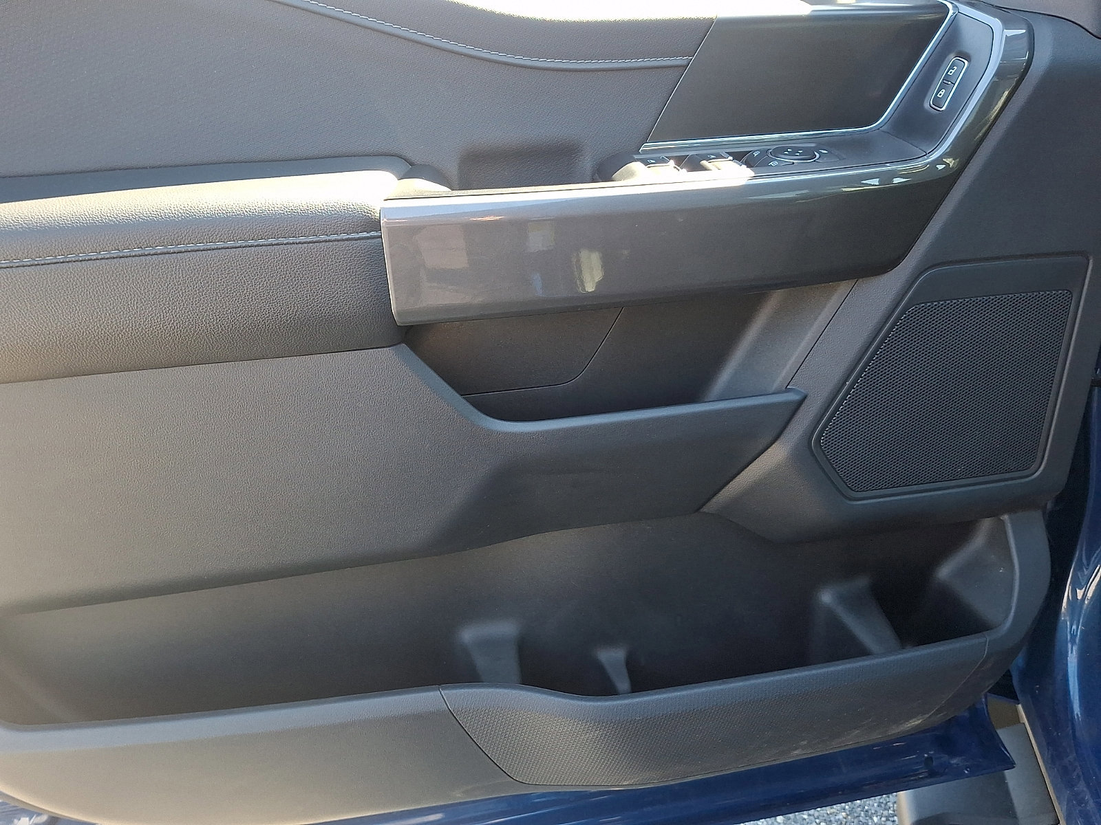 Certified 2022 Ford F150 XLT w/ Equipment Group 302A High image 12