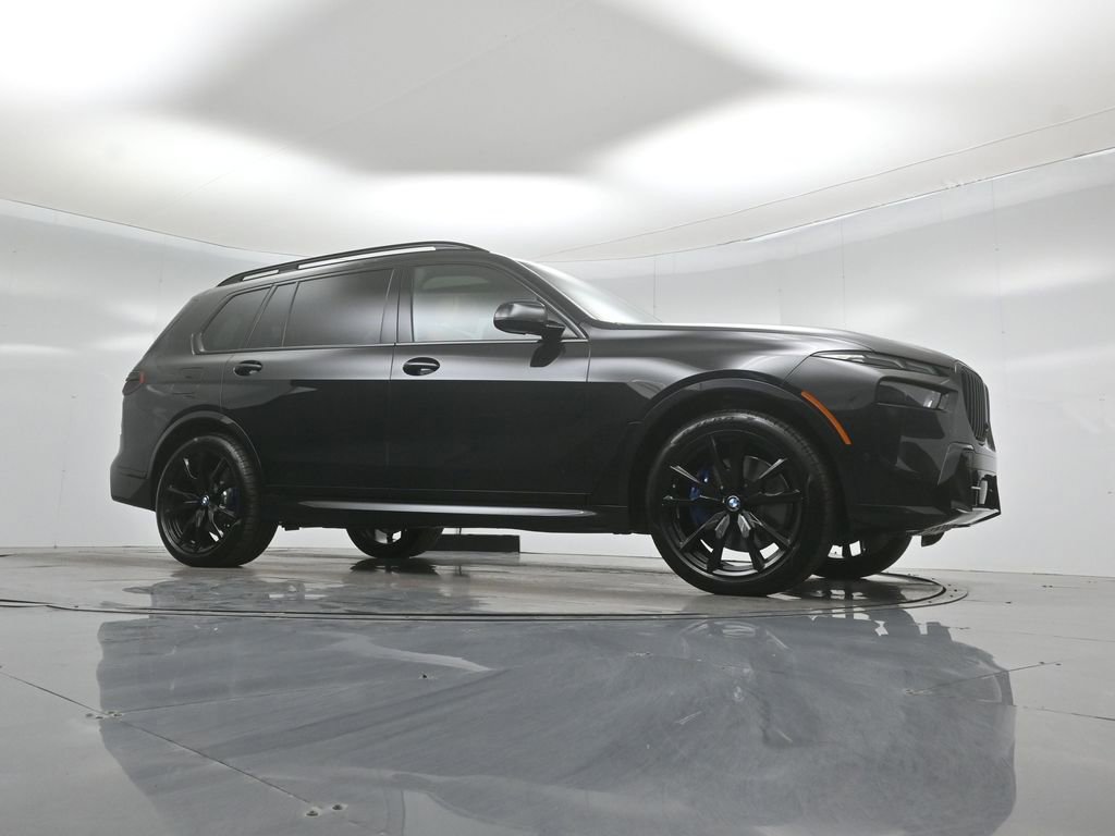 Used 2026 BMW X7 xDrive40i w/ Executive Package AWD/4WD image 3