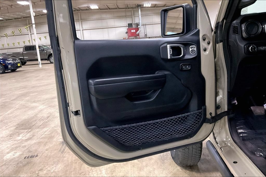 Used 2020 Jeep Gladiator Sport AWD/4WD image 21