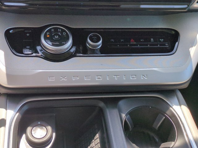 Certified 2025 Ford Expedition Active RWD image 25