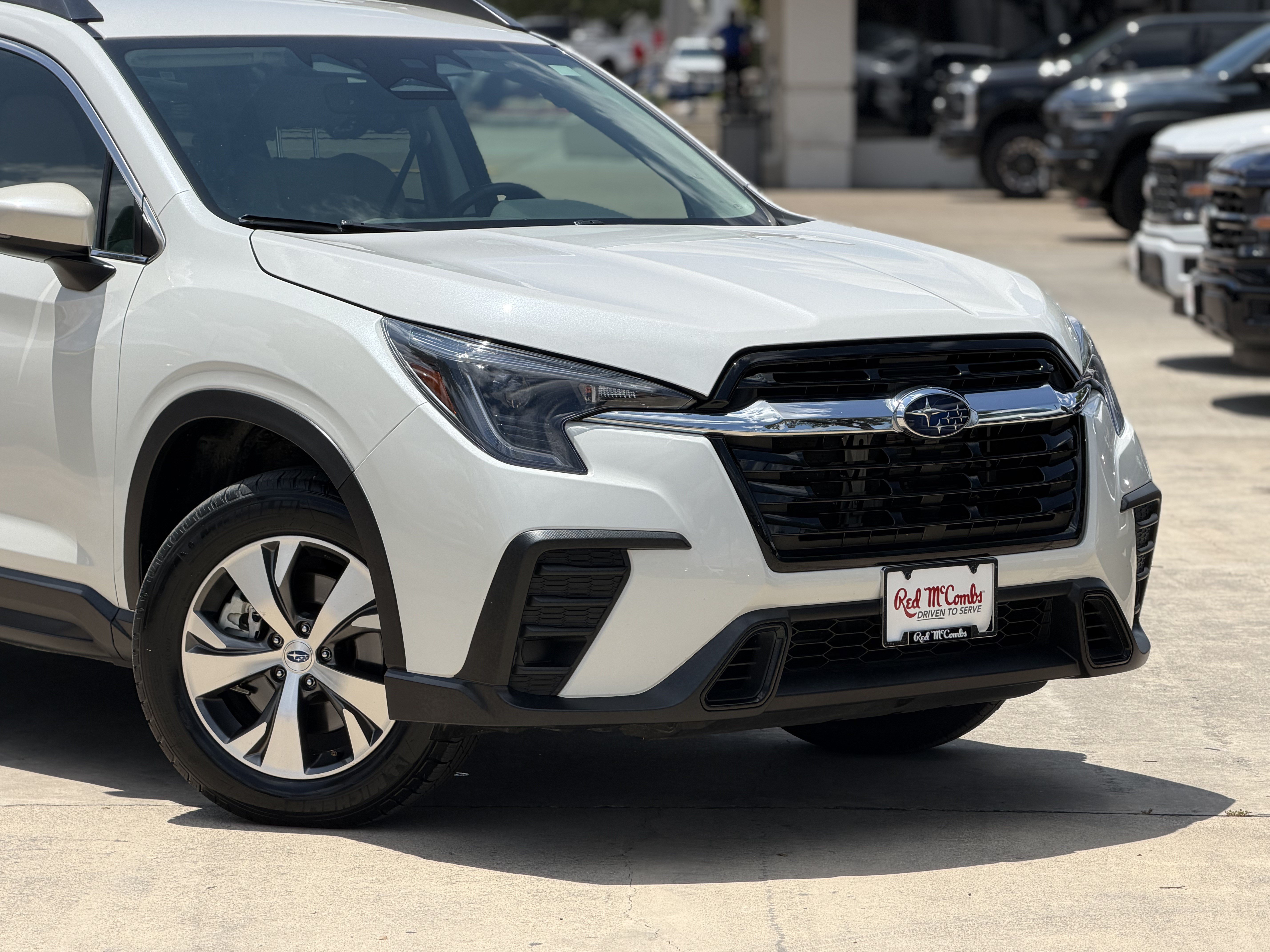 Used 2025 Subaru Ascent Premium AWD/4WD image 2