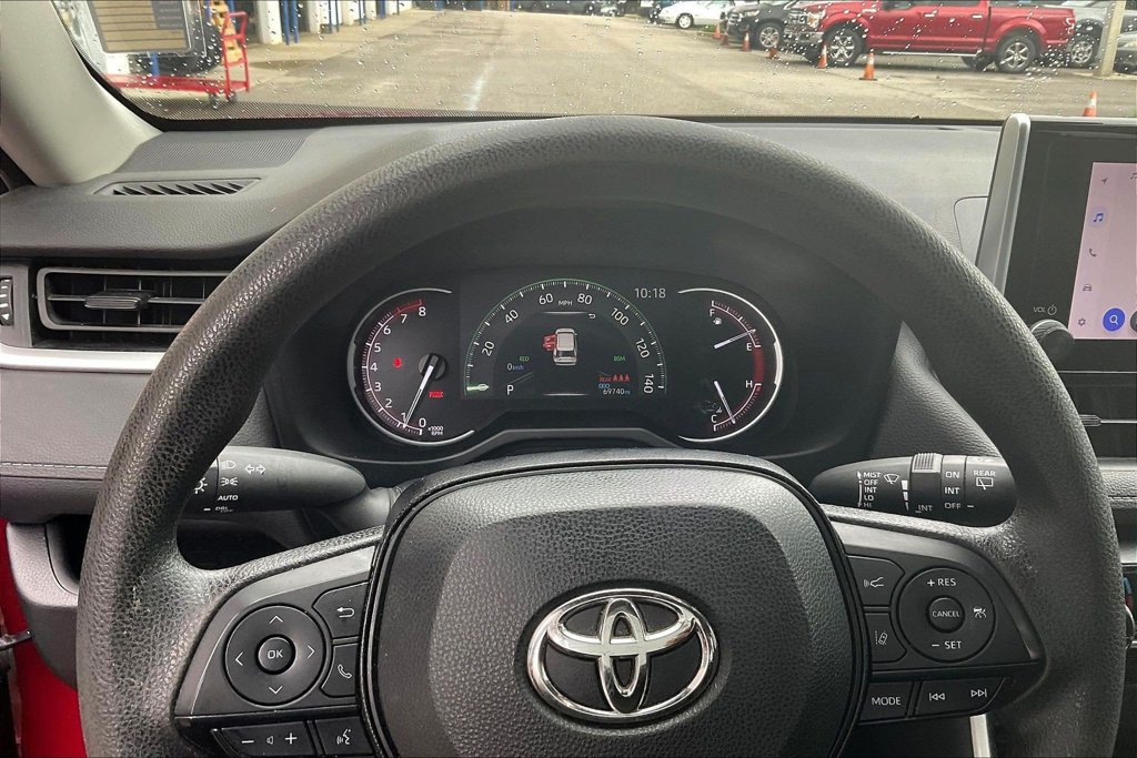 Used 2023 Toyota RAV4 XLE FWD image 13