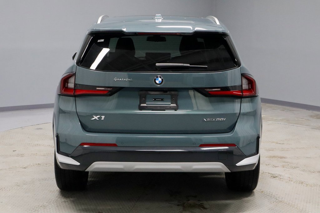 Used 2023 BMW X1 xDrive28i w/ Premium Package image 9