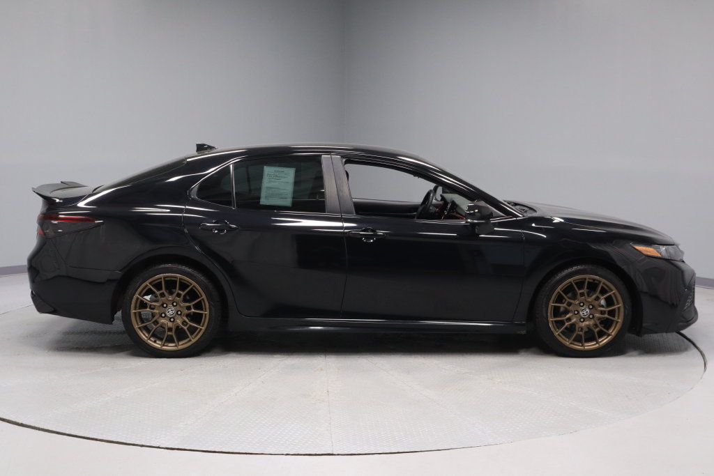 Used 2023 Toyota Camry SE FWD image 4