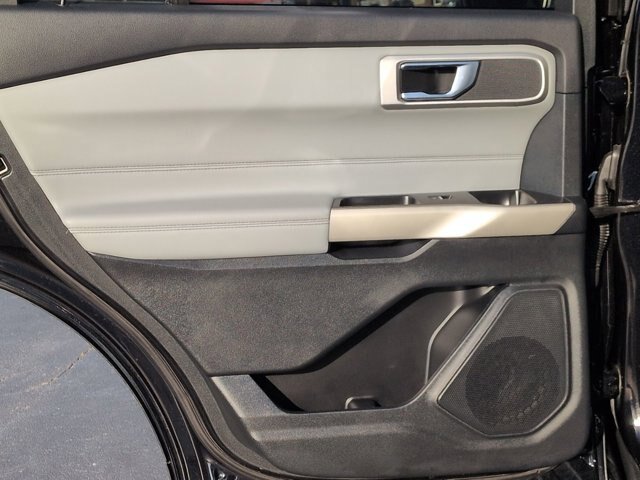 Certified 2021 Ford Explorer XLT w/ Equipment Group 202A RWD image 29