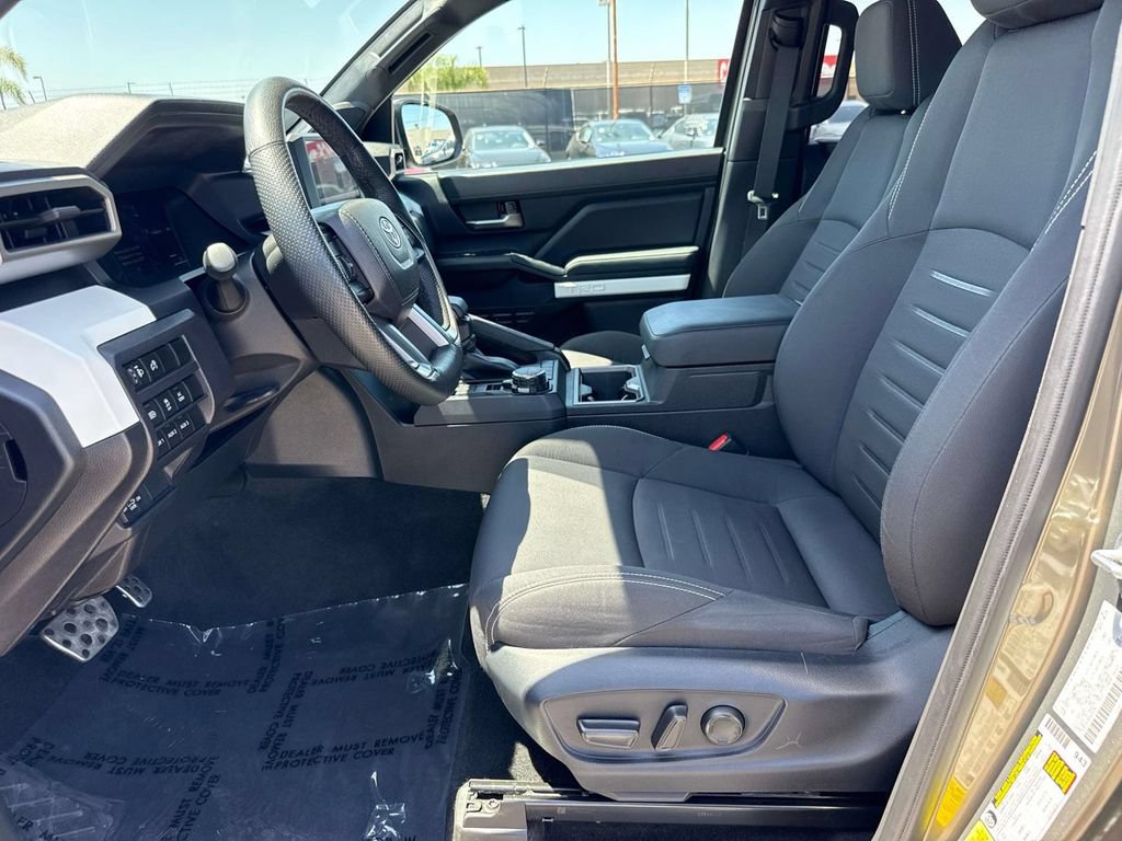 Used 2024 Toyota Tacoma TRD Sport AWD/4WD image 23