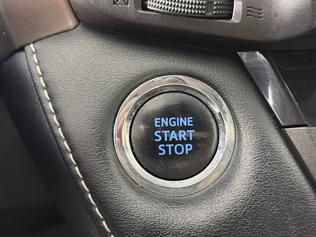 Used 2018 Toyota RAV4 XLE AWD/4WD image 23