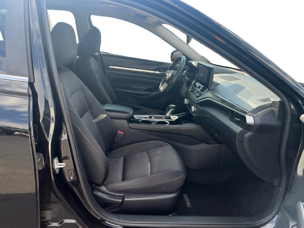 Used 2023 Nissan Altima 2.5 SV FWD image 22