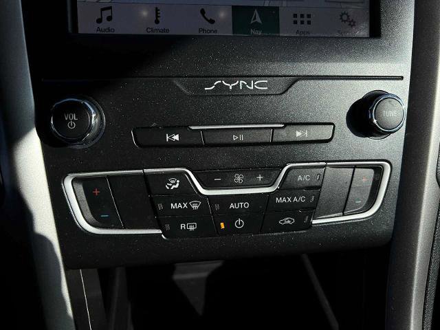 Certified 2019 Ford Fusion SE image 17