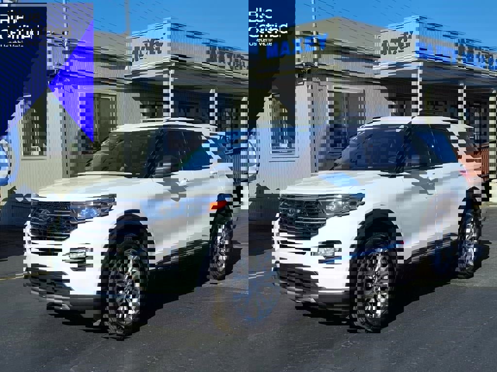 Certified 2023 Ford Explorer XLT w/ Equipment Group 202A
