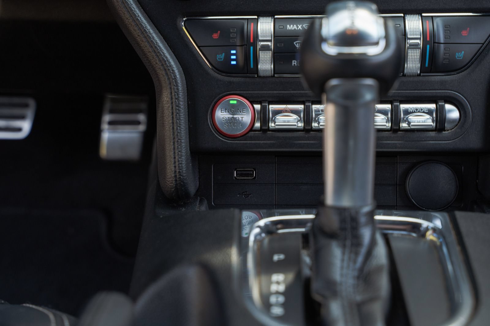 Certified 2018 Ford Mustang GT Premium RWD image 40