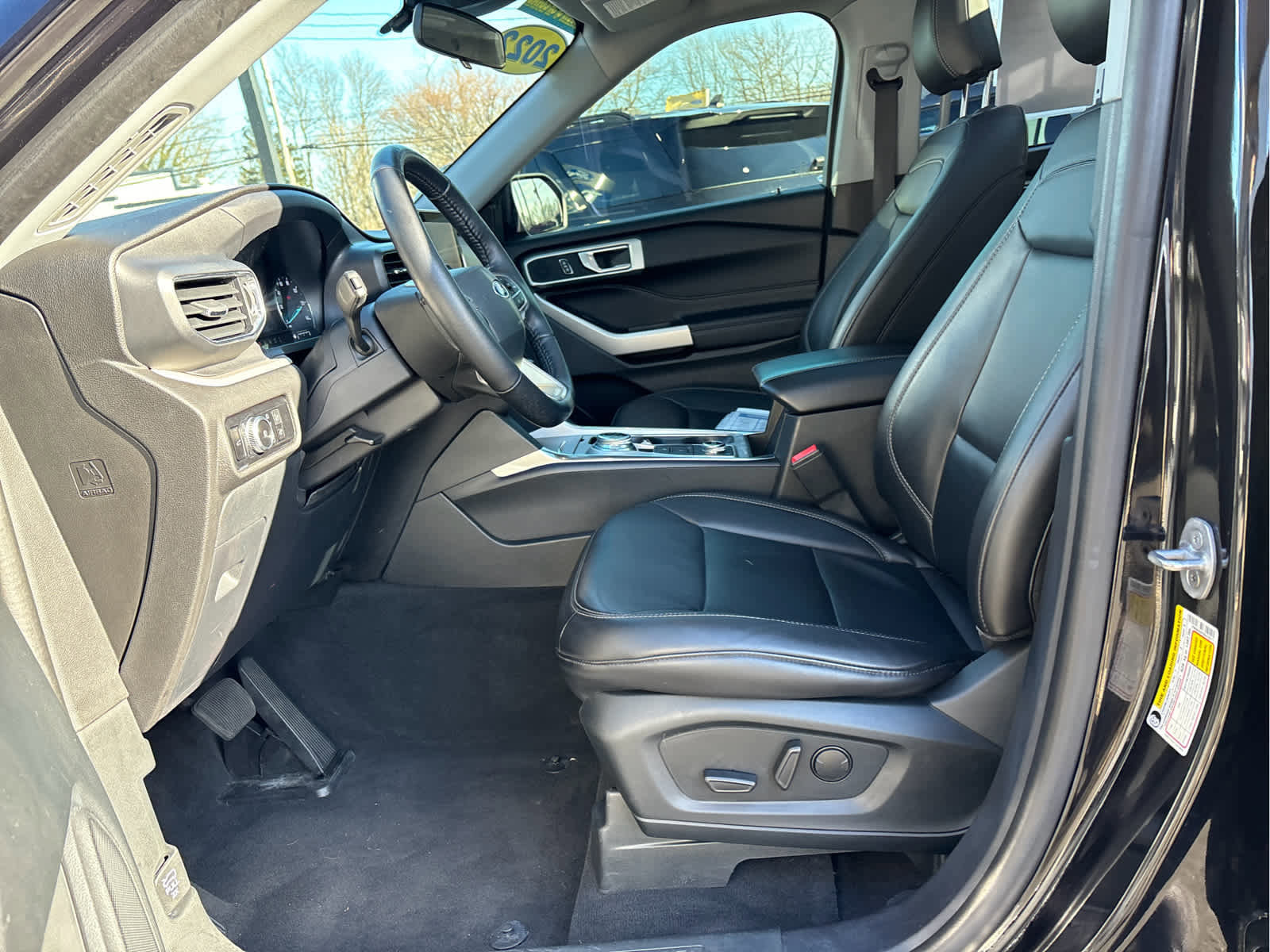 Certified 2022 Ford Explorer XLT w/ Equipment Group 202A image 13