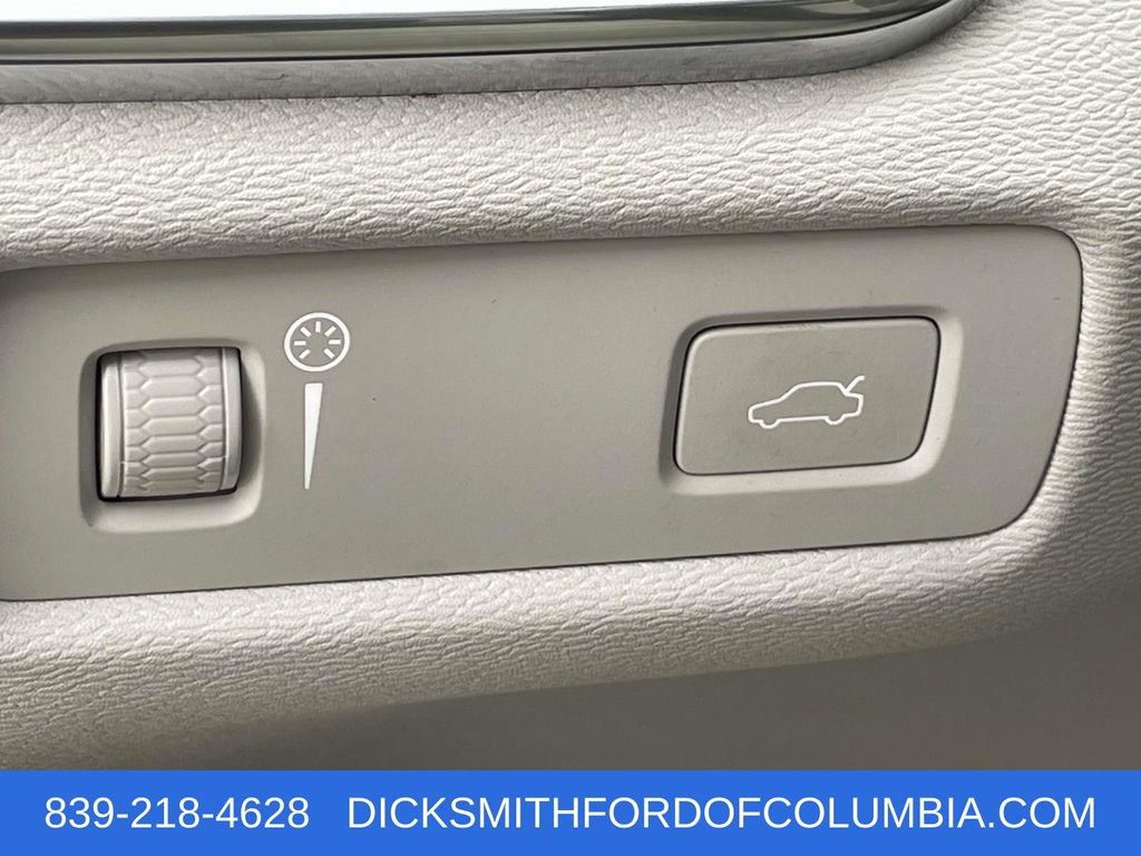 Used 2021 Volvo S60 T5 Momentum w/ Advanced Package image 17